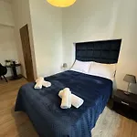 Iris Aparthotel