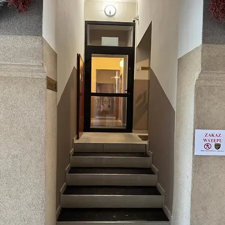 Iris Ξενοδοχείο με διαμερίσματα 4*