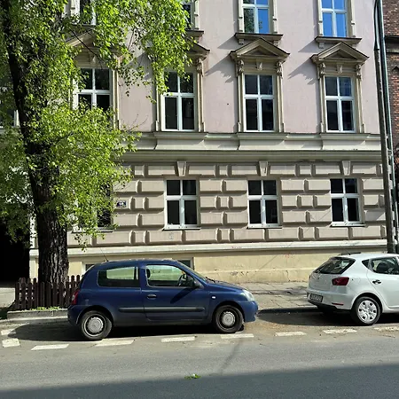 Iris Ξενοδοχείο με διαμερίσματα 4*