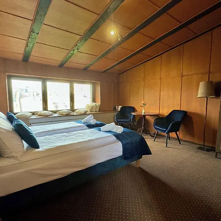 Ξενοδοχείο με διαμερίσματα Iris 4*