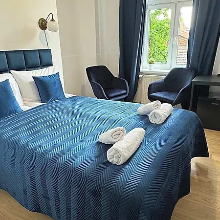 Iris Aparthotel