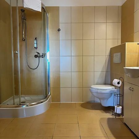 Iris شقة فندقية 4*